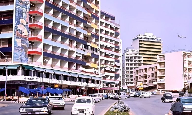 صورة تاريخية لمطعم يلدزلار في منطقة الروشة ببيروت عام 1970 - بيروت كالتشر